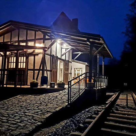 Museumsbahnhof Ahuette Hotell Üxheim Exteriör bild